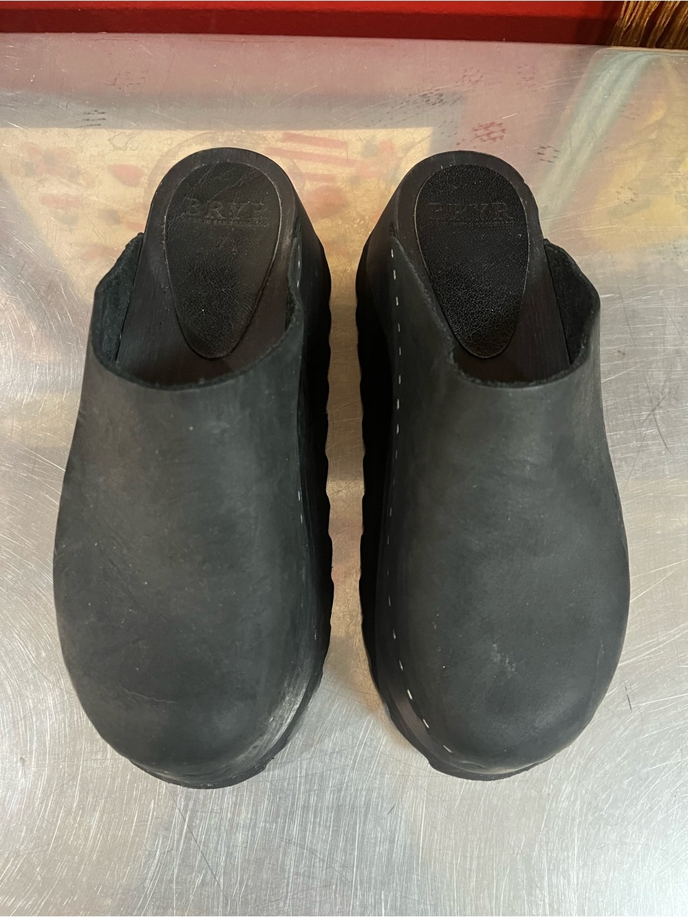 Bryr women’s  Black Slip-On Clog